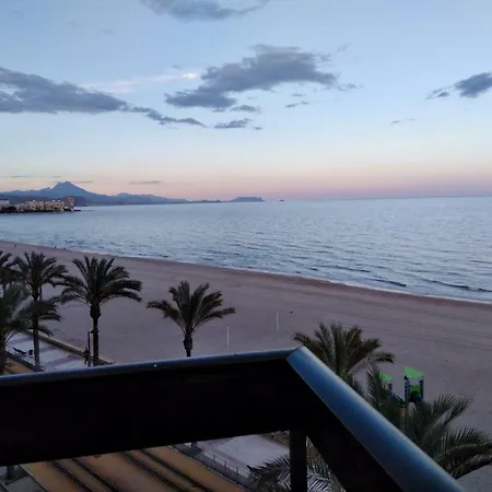 Front Line Luxury Apartment, 2 Bedroom Appartamento